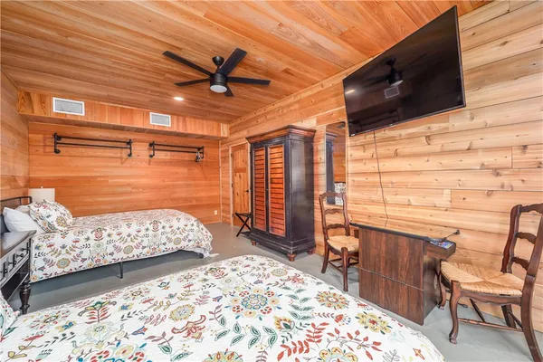 $1,095,000 | 1320 Douglas Fish Camp Road, White Oak, GA 31568