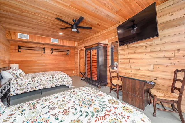 $1,095,000 | 1320 Douglas Fish Camp Road, White Oak, GA 31568