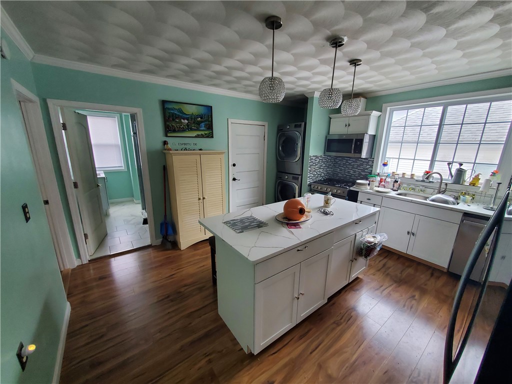 75 Naples Avenue, Unit 2 Providence, RI 02908 - Photo 10 of 24
