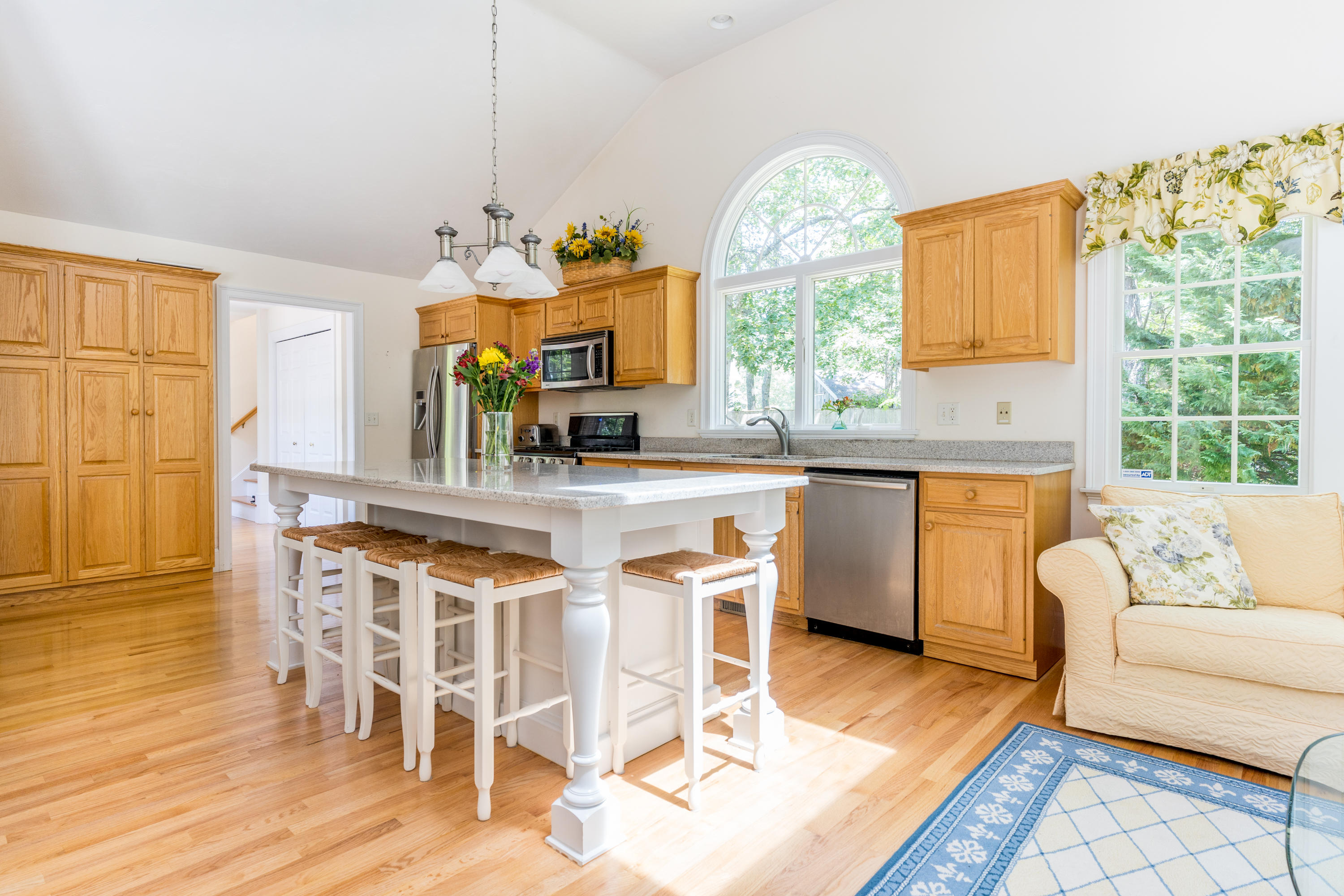 4 Harding Lane Harwich, MA 02645 - Photo 16 of 42 kitchen3