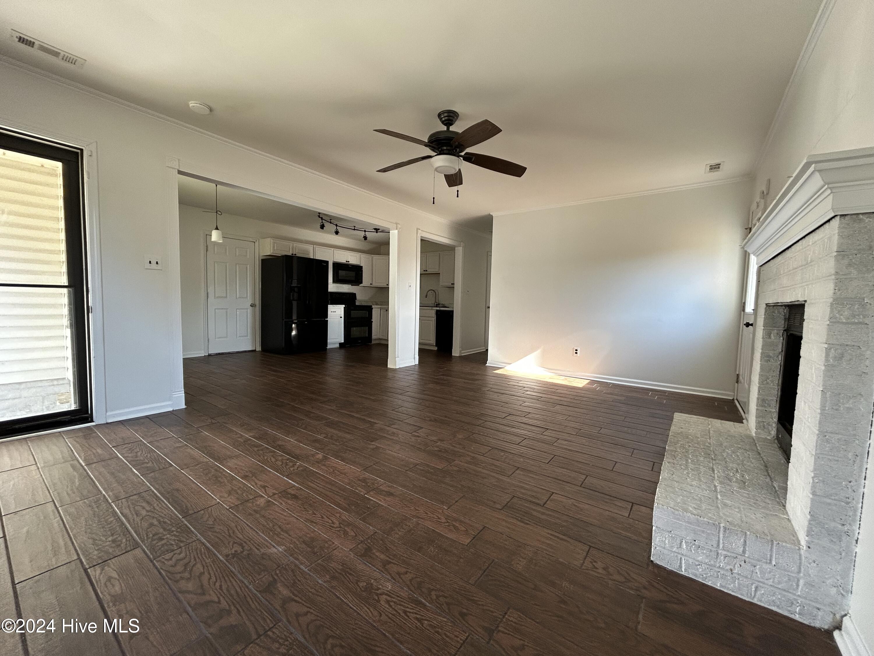 476 Riggs Road Hubert, NC 28539 - Photo 5 of 22 476 Riggs 4