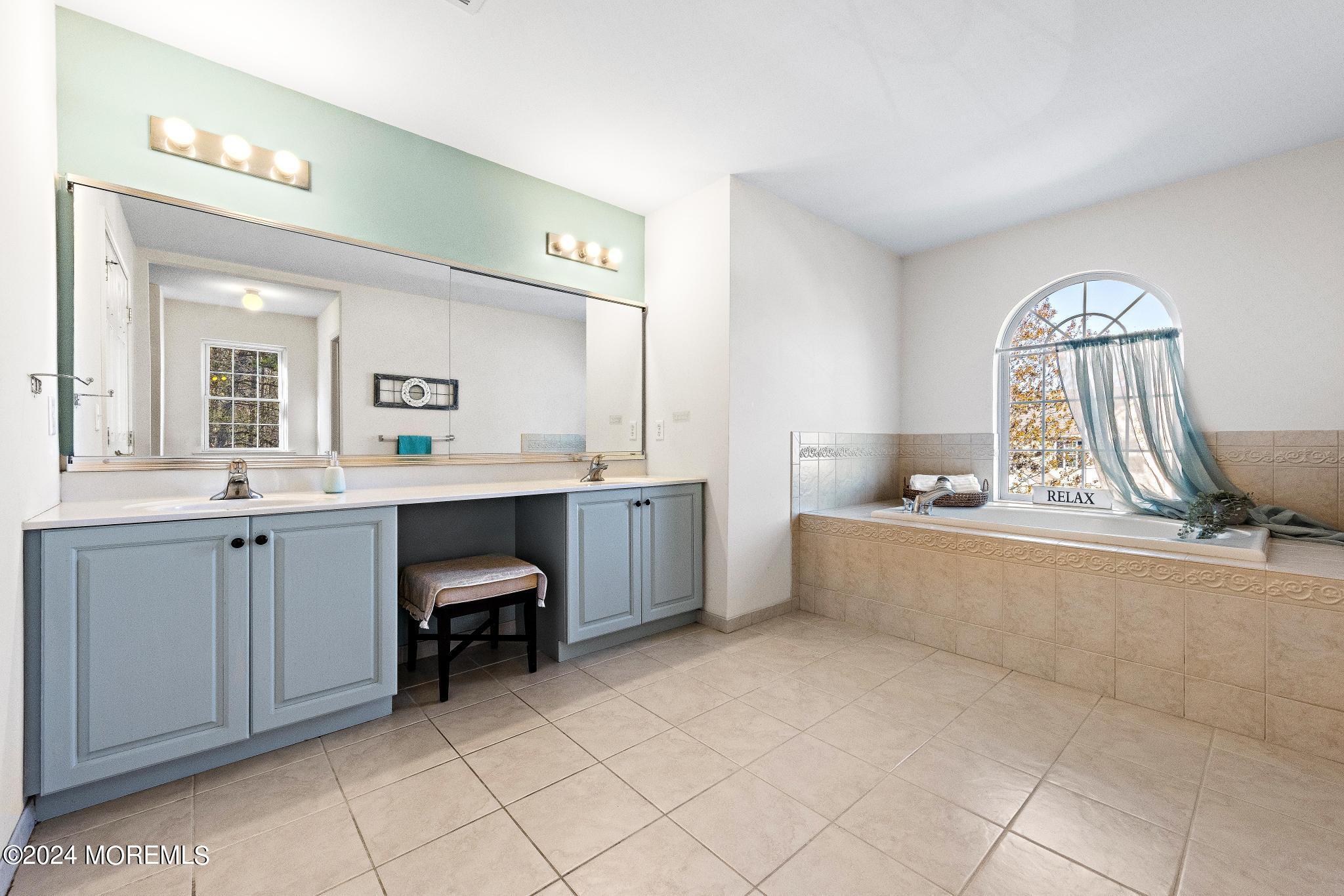 25 Firestone Drive Howell, NJ 07731 - Photo 27 of 65 Primary Bathroom