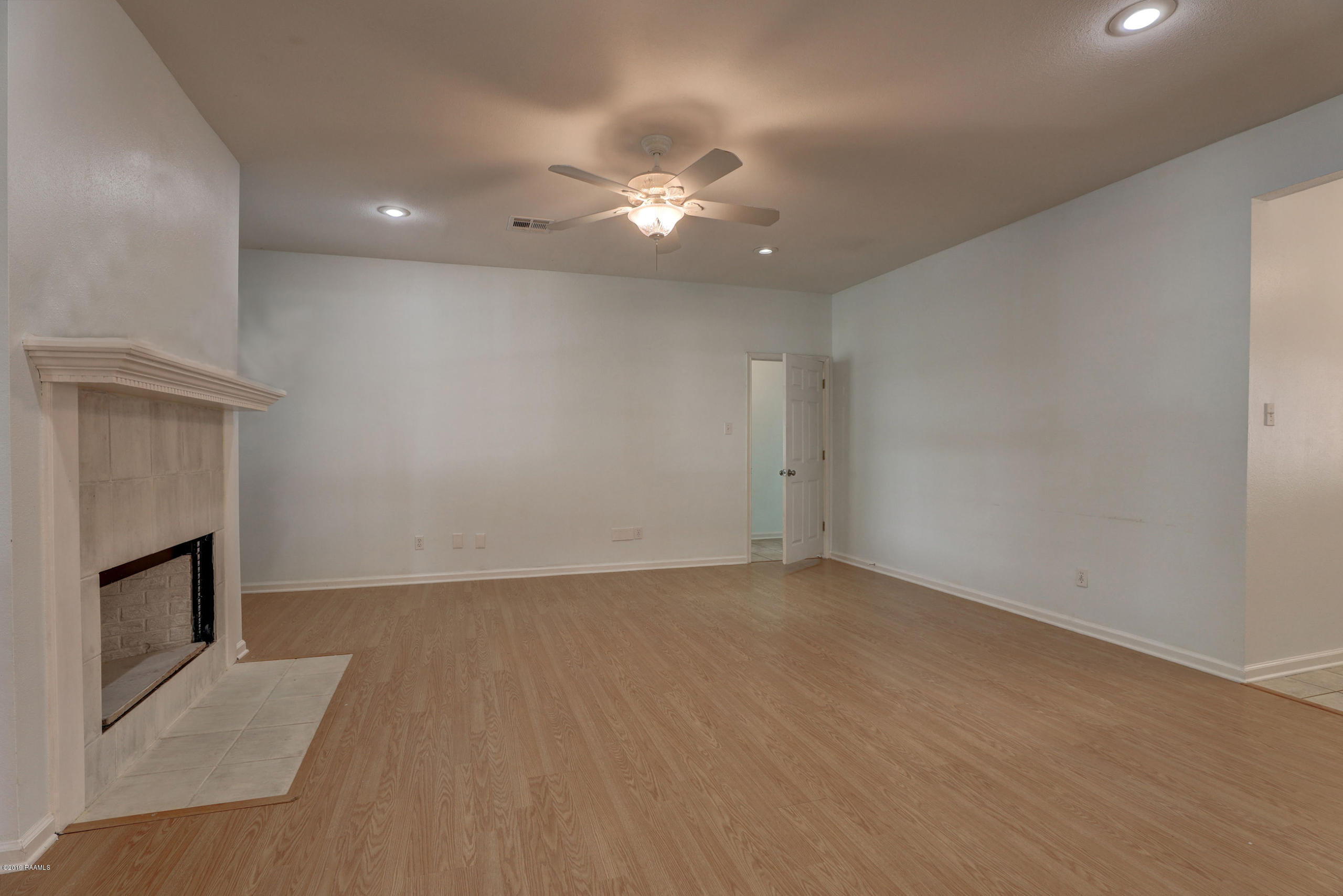 620 Almonaster Road Youngsville, LA 70592 - Photo 5 of 38 620 Almonaster LR em