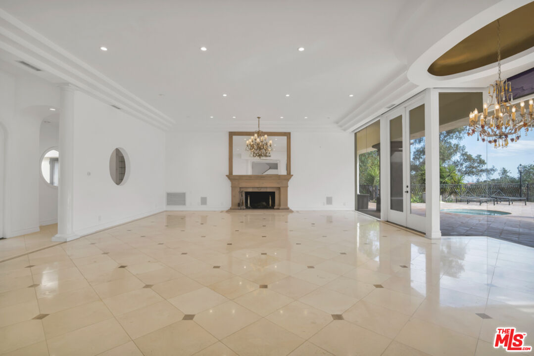 10557 Rocca Place Los Angeles, CA 90077 - Photo 6 of 52