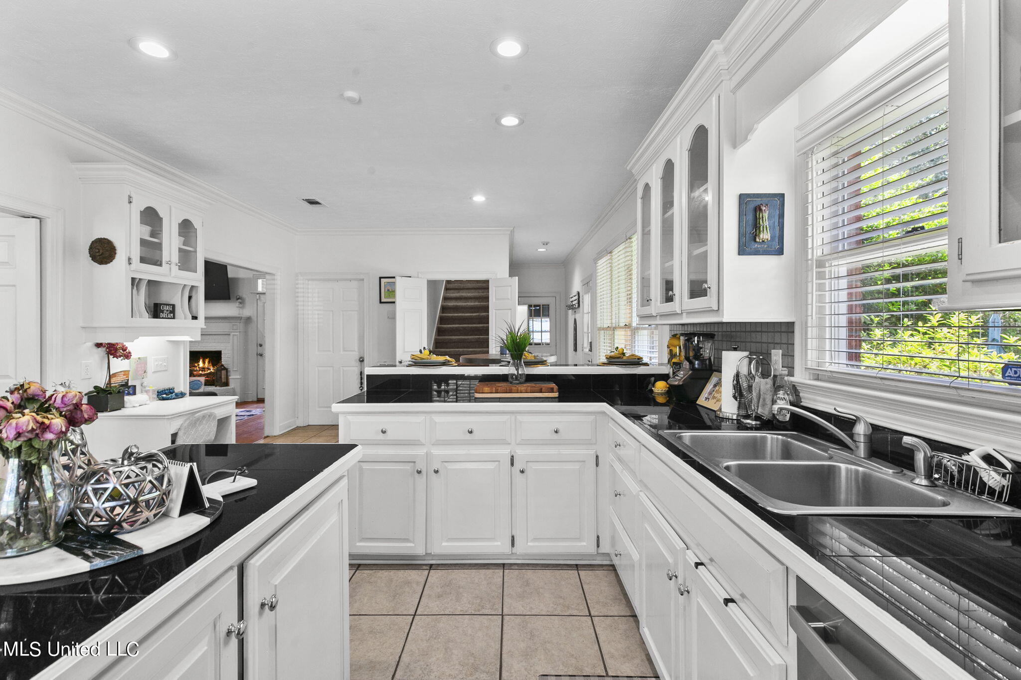 210 Hillside Street Ridgeland, MS 39157 - Photo 30 of 68 Tons of counter space