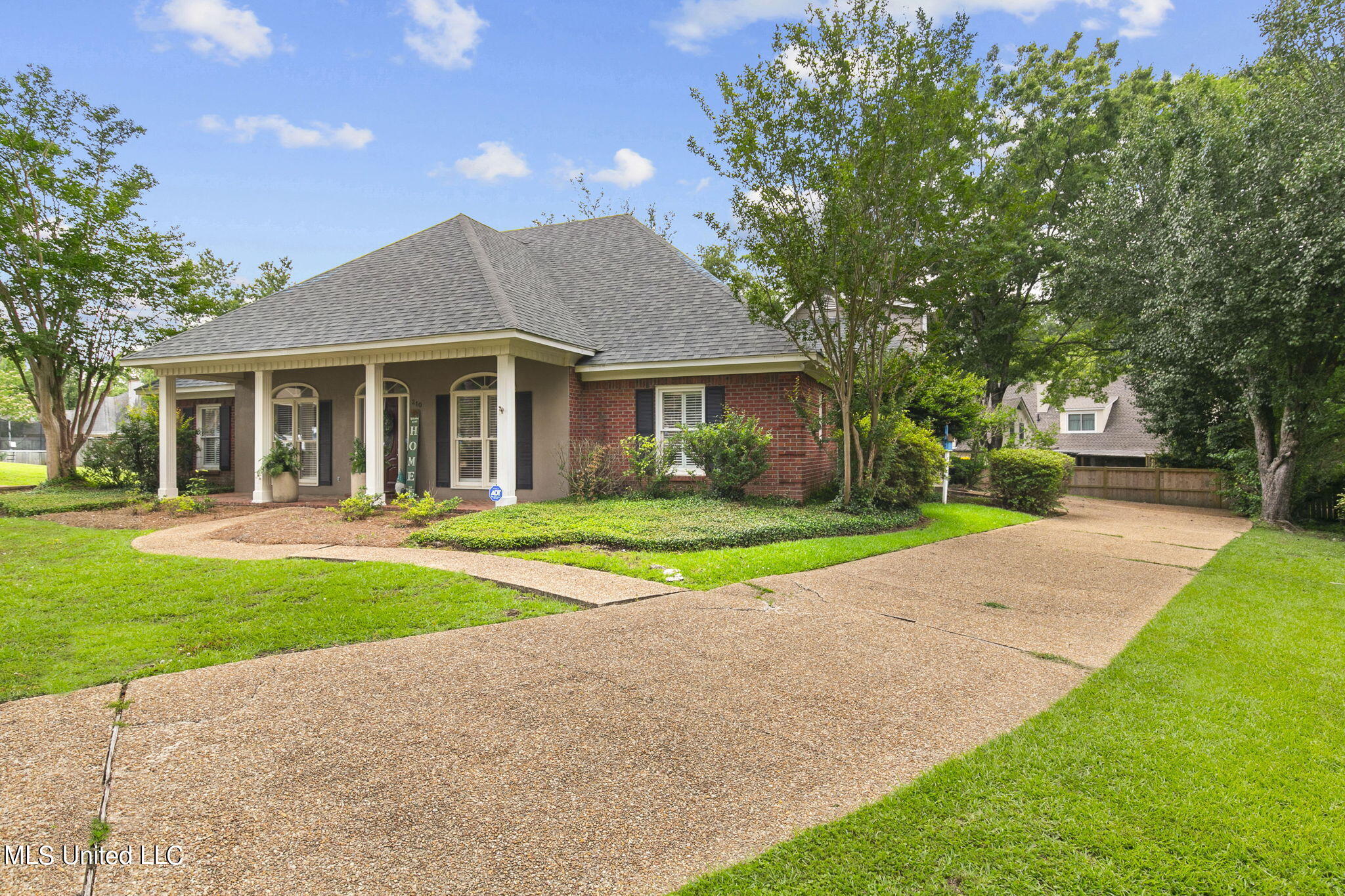 210 Hillside Street Ridgeland, MS 39157 - Photo 3 of 68 5-web-or-mls-210 Hillside-5