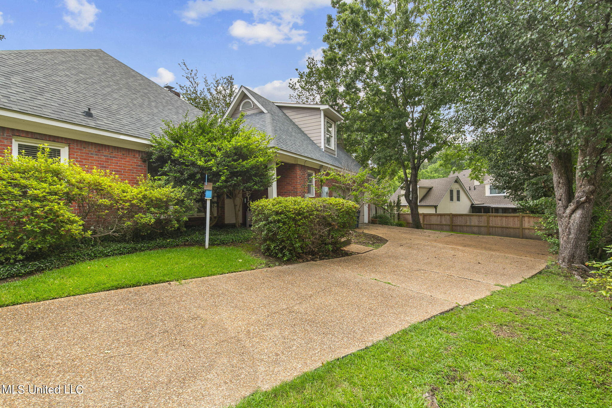 210 Hillside Street Ridgeland, MS 39157 - Photo 4 of 68 6-web-or-mls-210 Hillside-6