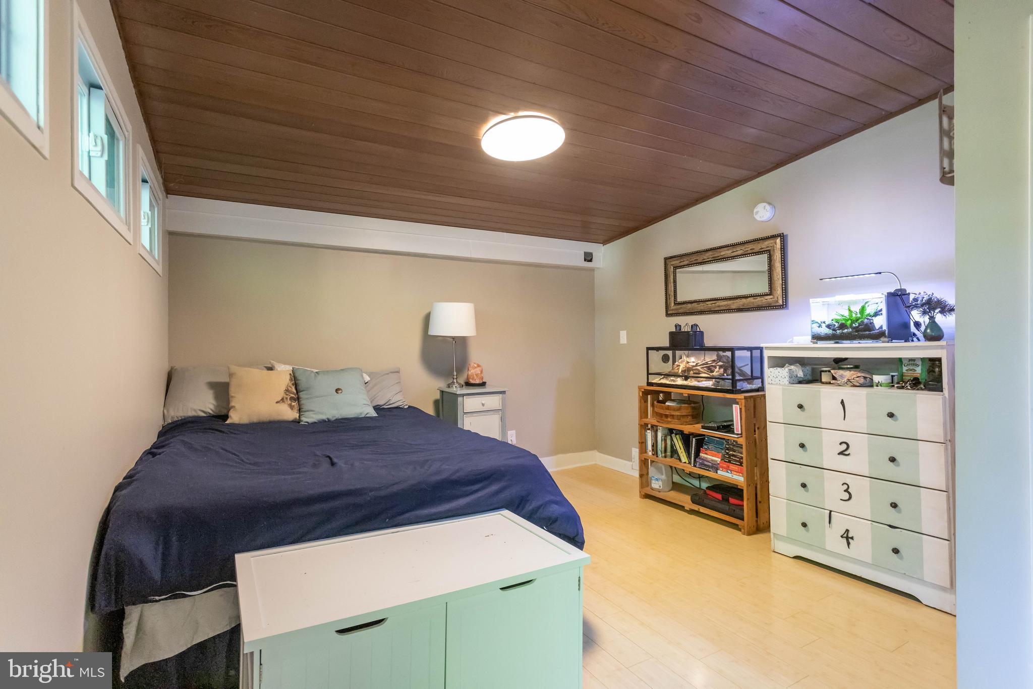 2922 Pine Spring Road Falls Church, VA 22042 - Photo 14 of 41 Gallery Image 14