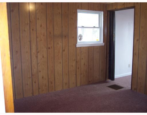 1403 Jefferson Heights Road Pittsburgh, PA 15235 - Photo 15 of 18 Den/Family/Great Room. den/4th bedroom