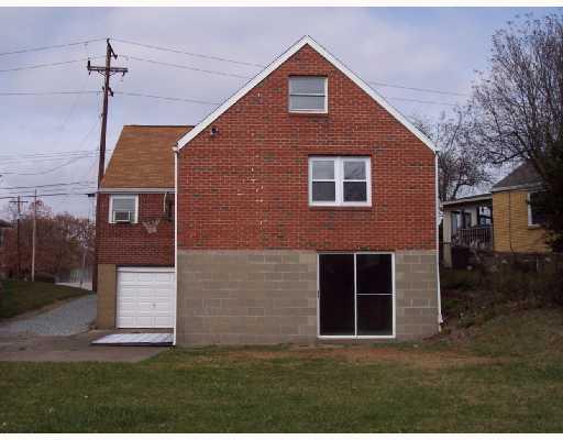 1403 Jefferson Heights Road Pittsburgh, PA 15235 - Photo 17 of 18 Exterior Back.