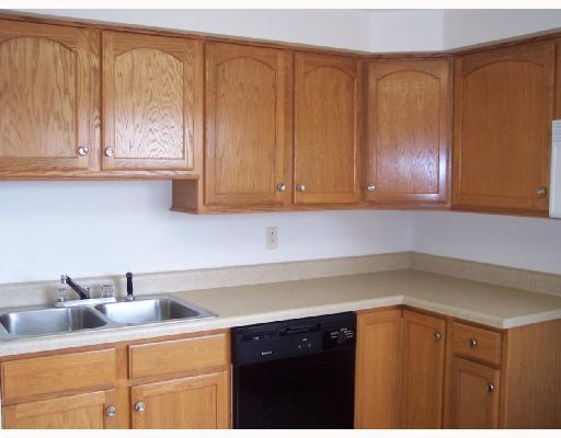 1403 Jefferson Heights Road Pittsburgh, PA 15235 - Photo 4 of 18 Kitchen. Light & bright kitchen