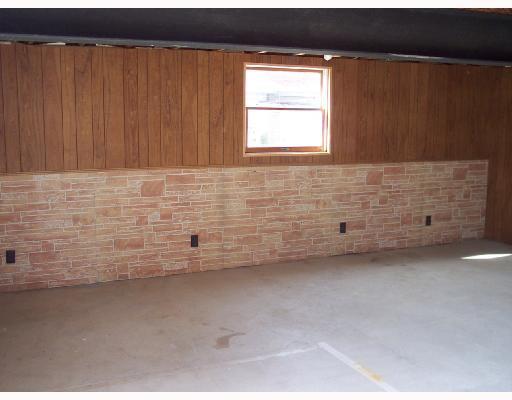 1403 Jefferson Heights Road Pittsburgh, PA 15235 - Photo 10 of 18 Den/Family/Great Room. Game room