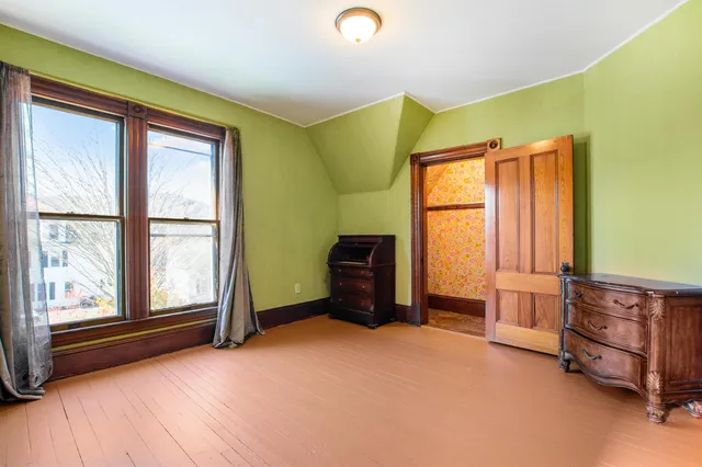 $2,850 | 19 Pine Street, Haverhill, NH 03785