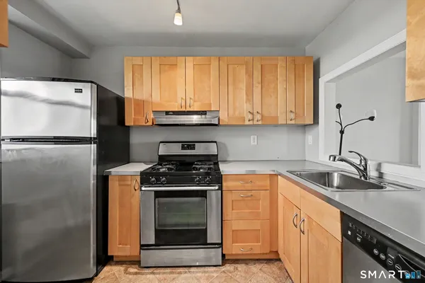 $239,900 | 71 Strawberry Hill Avenue, Unit 909, Stamford, CT 06902