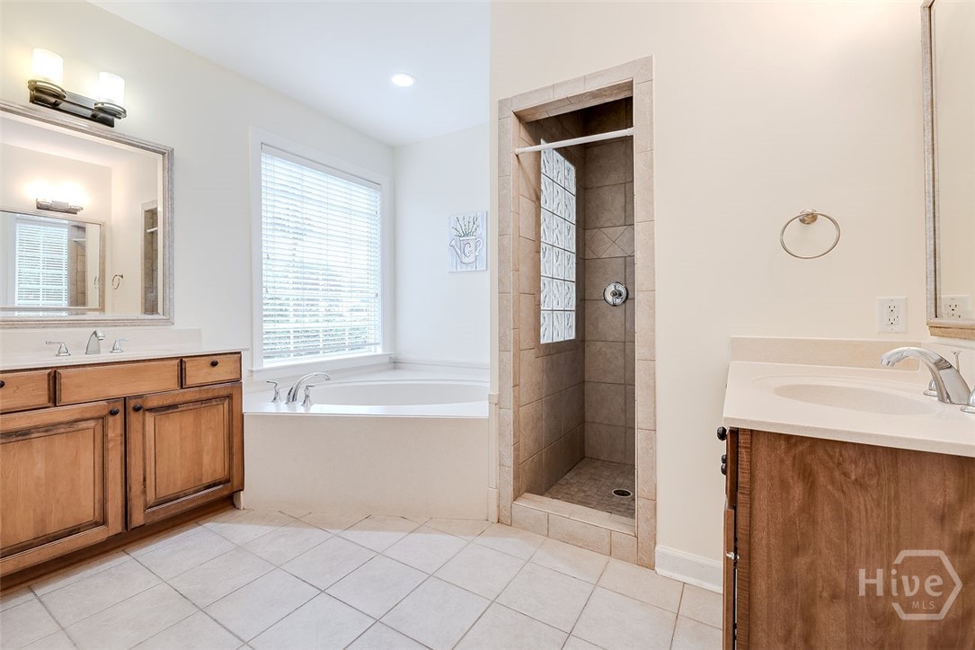 327 Purple Plum Drive Rincon, GA 31326 - Photo 29 of 39 Master bath