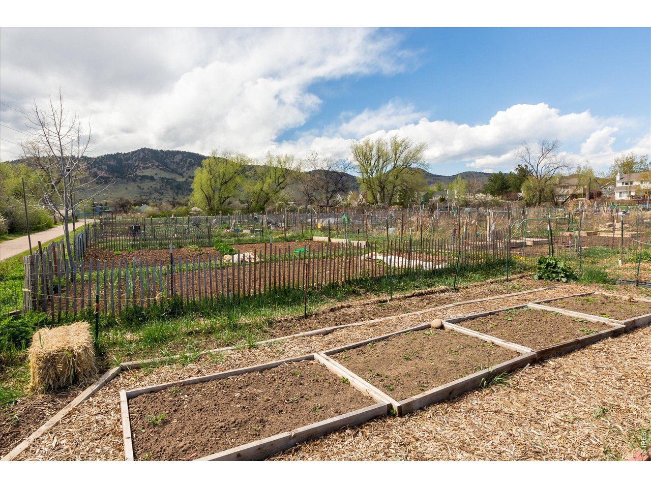 3217 Broadway Boulder, CO 80304 - Photo 29 of 30 a view of a tennis court
