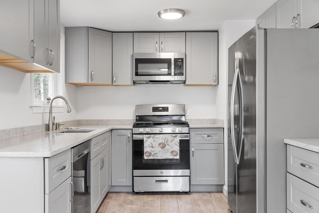 20 Meadowview Road Georgetown, MA 01833 - Photo 9 of 30