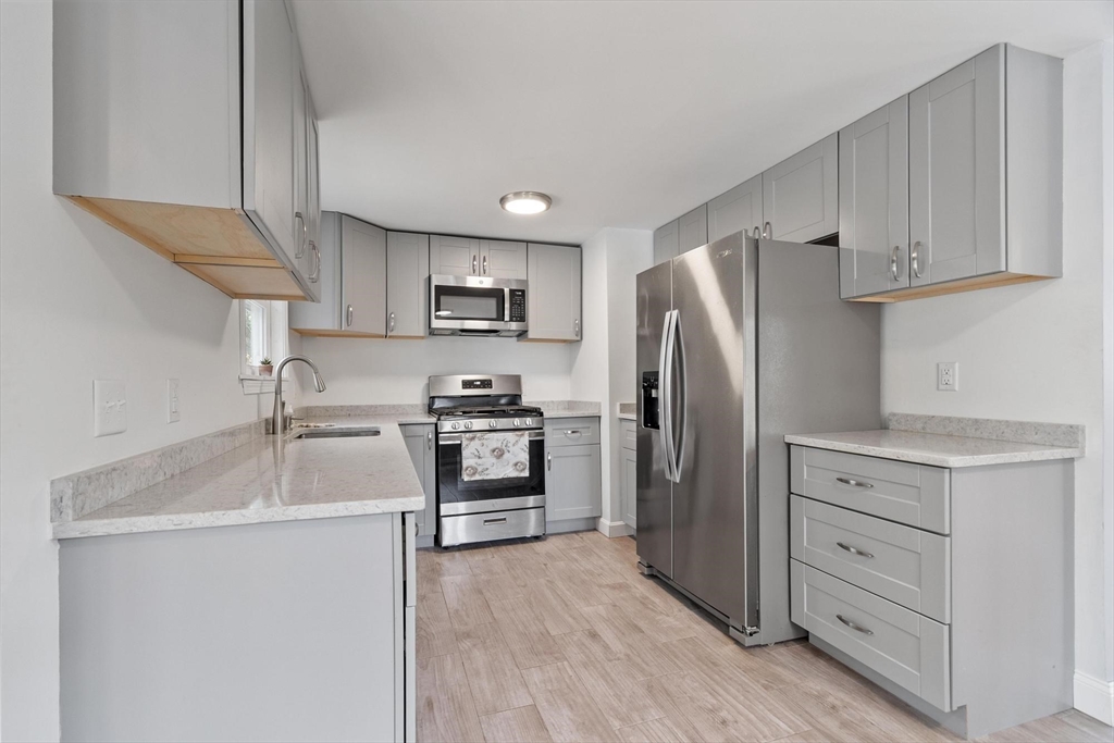 20 Meadowview Road Georgetown, MA 01833 - Photo 10 of 30