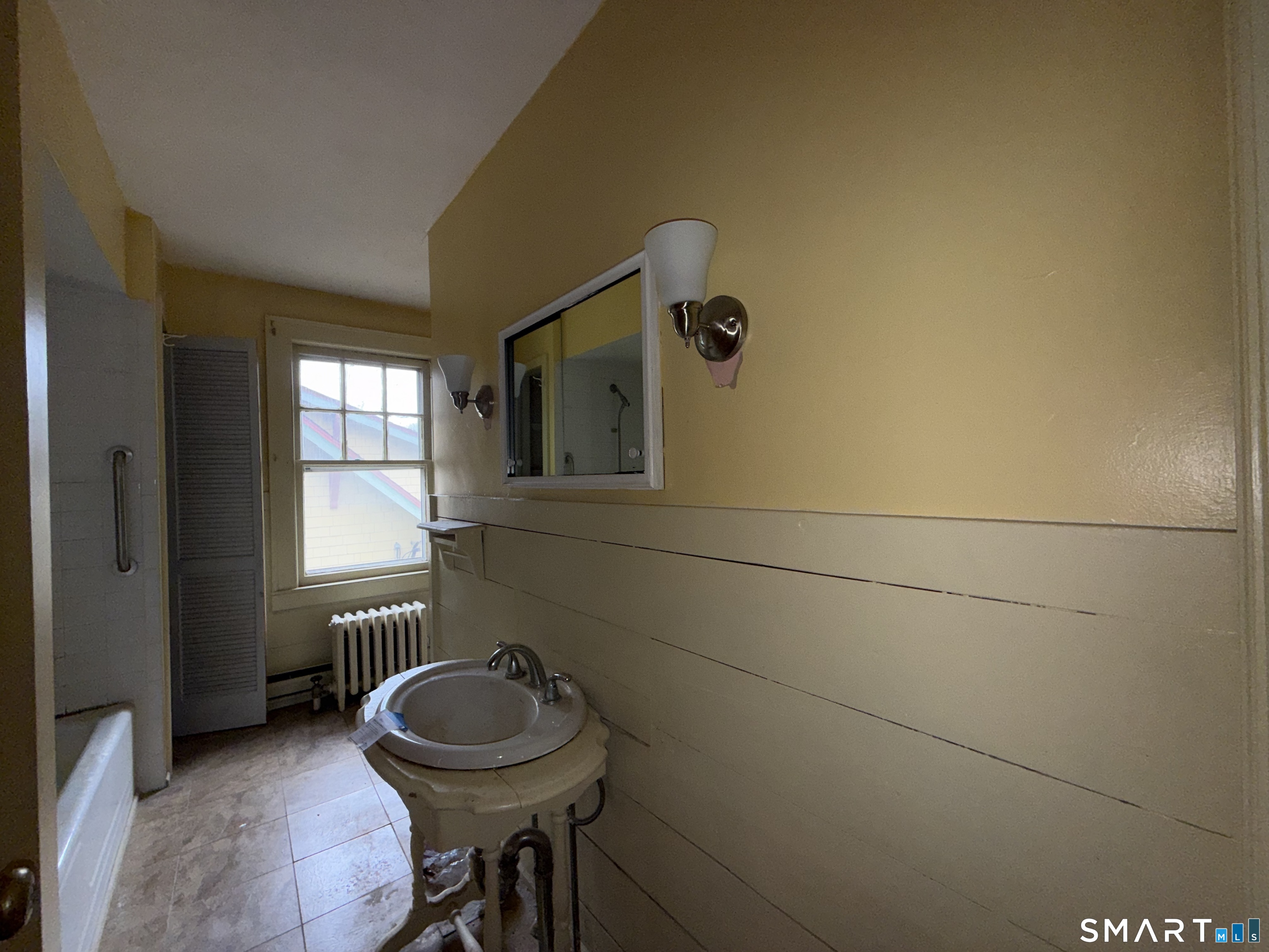 25 Spring Street Portland, CT 06480 - Photo 13 of 26