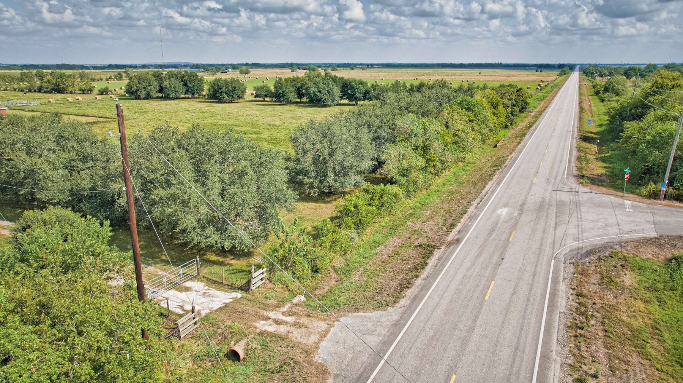 2 Fm 1462 Road Guy, TX 77444 - Photo 10 of 23 a view of a garden from a window