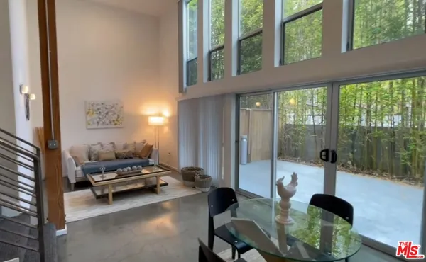 $5,395 | 4133 Redwood Avenue, Unit 1015, Los Angeles, CA 90066