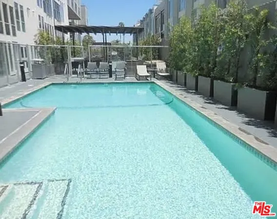 $5,395 | 4133 Redwood Avenue, Unit 1015, Los Angeles, CA 90066