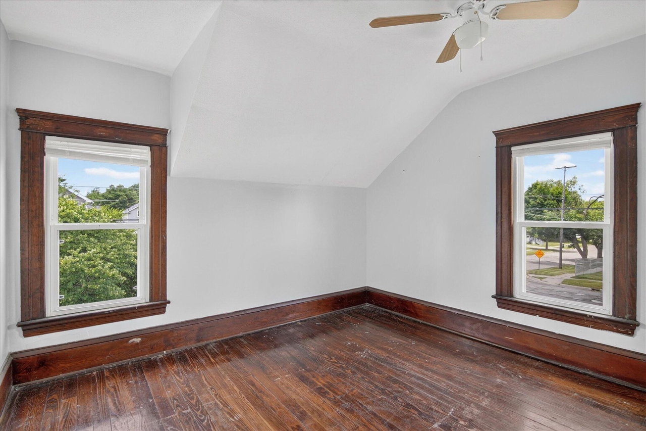 237 North Forbes Street Jackson, MI 49202 - Photo 28 of 48
