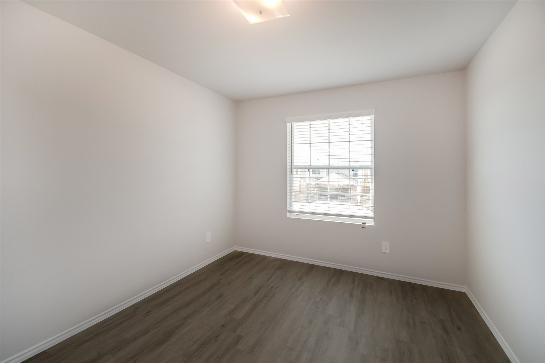 4930 Giant Sequoia Way Spring, TX 77373 - Photo 13 of 16 Photos may be representative of the floor plan and not the exact home. Finishes, layout, and features of the actual property for lease may vary.
