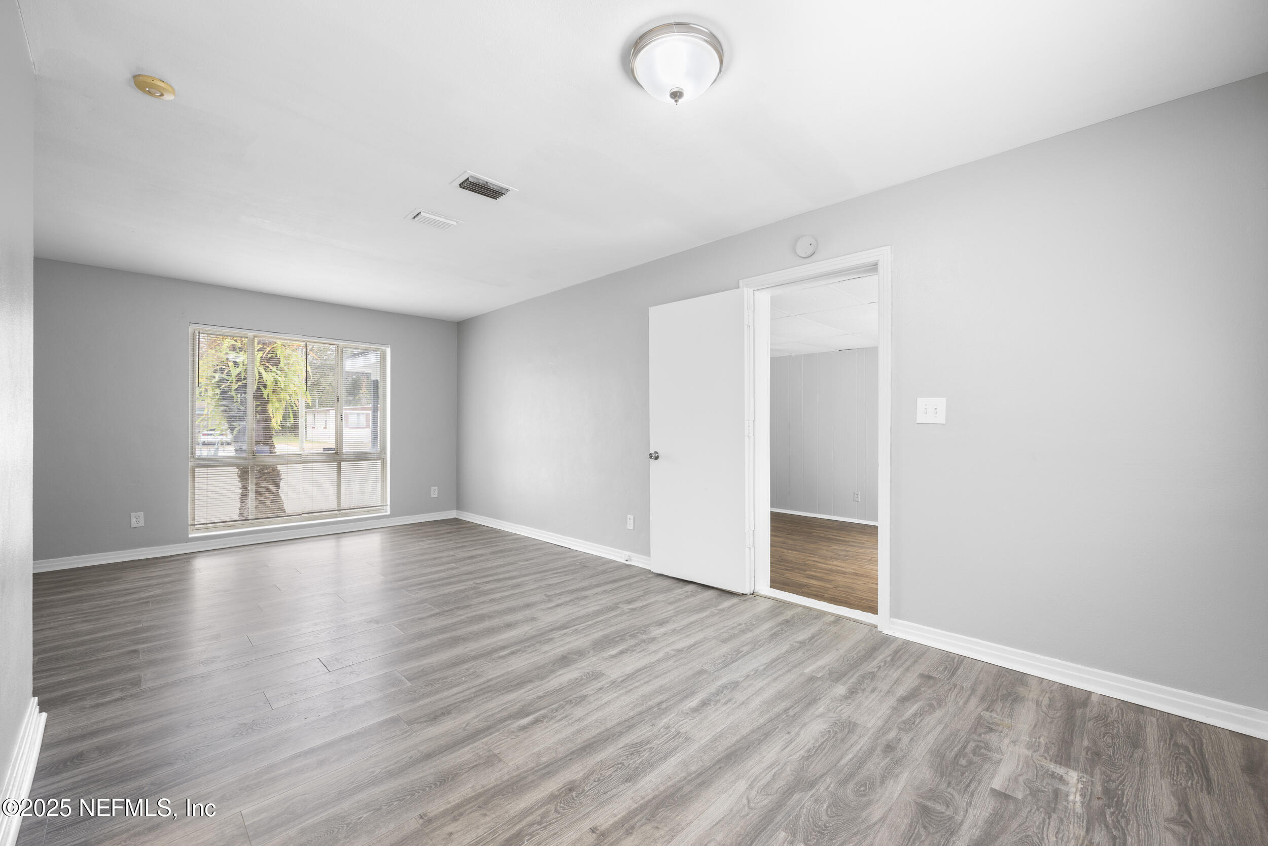 2403 Rogero Road Jacksonville, FL 32211 - Photo 13 of 26 10_the real estateographers_027