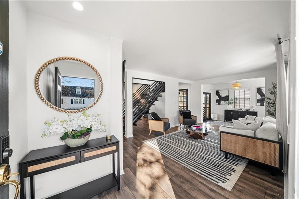 1471 Hardin Avenue Atlanta, GA 30337 - Photo 2 of 41