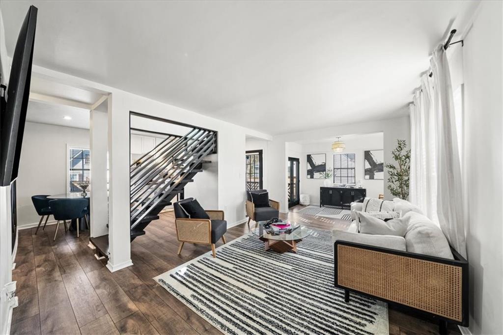 1471 Hardin Avenue Atlanta, GA 30337 - Photo 4 of 41