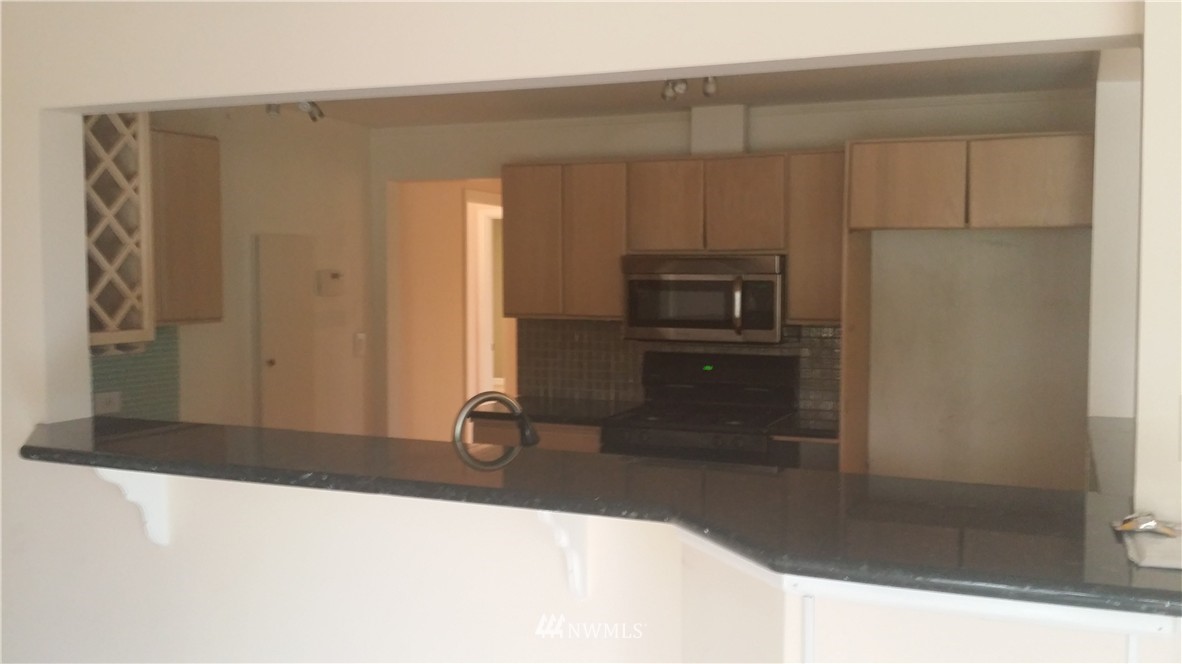 5451 46th Avenue Southwest Seattle, WA 98136 - Photo 11 of 16 Gallery Image 11