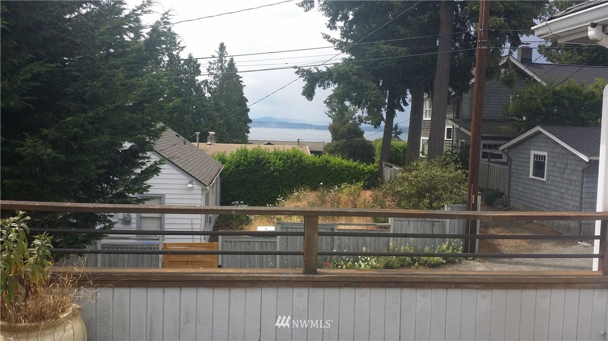 5451 46th Avenue Southwest Seattle, WA 98136 - Photo 3 of 16 Gallery Image 3