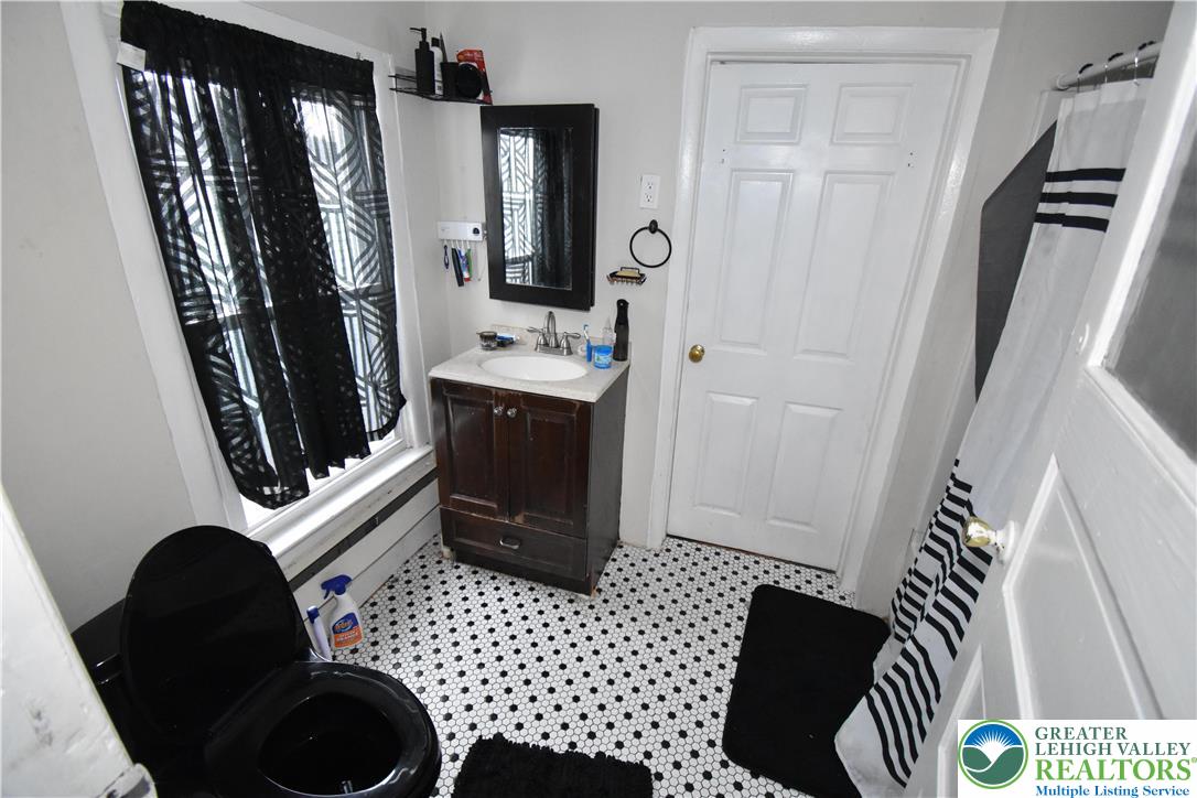 26 South 7th Street Easton, PA 18042 - Photo 11 of 16