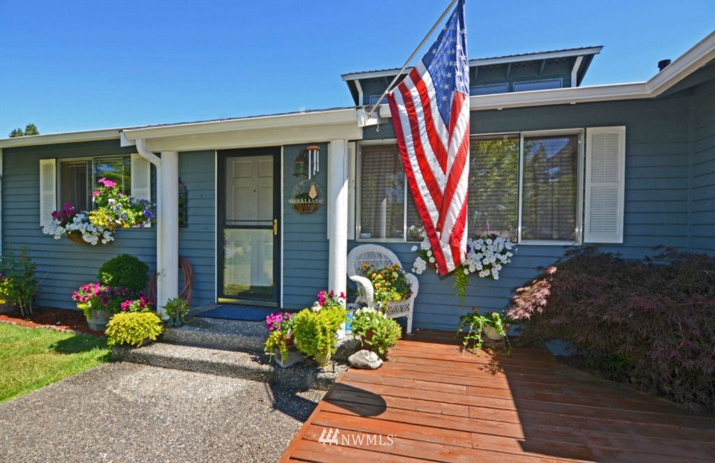 23627 22nd Drive Southeast Bothell, WA 98021 - Photo 3 of 19 Gallery Image 3