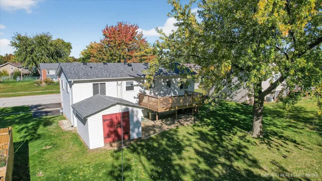 $498,000 | 2211 Birchwood Parkway, Woodridge, IL 60517