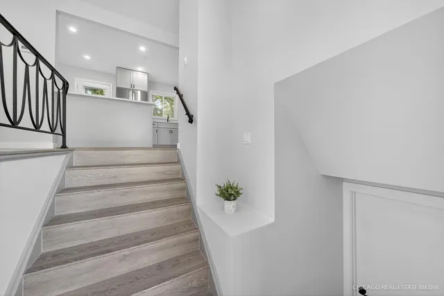 $498,000 | 2211 Birchwood Parkway, Woodridge, IL 60517