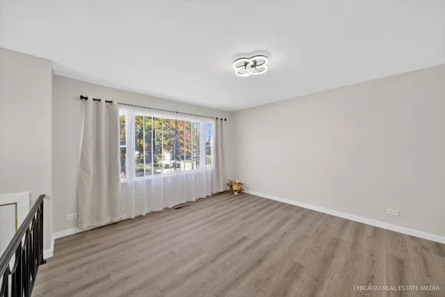 $498,000 | 2211 Birchwood Parkway, Woodridge, IL 60517