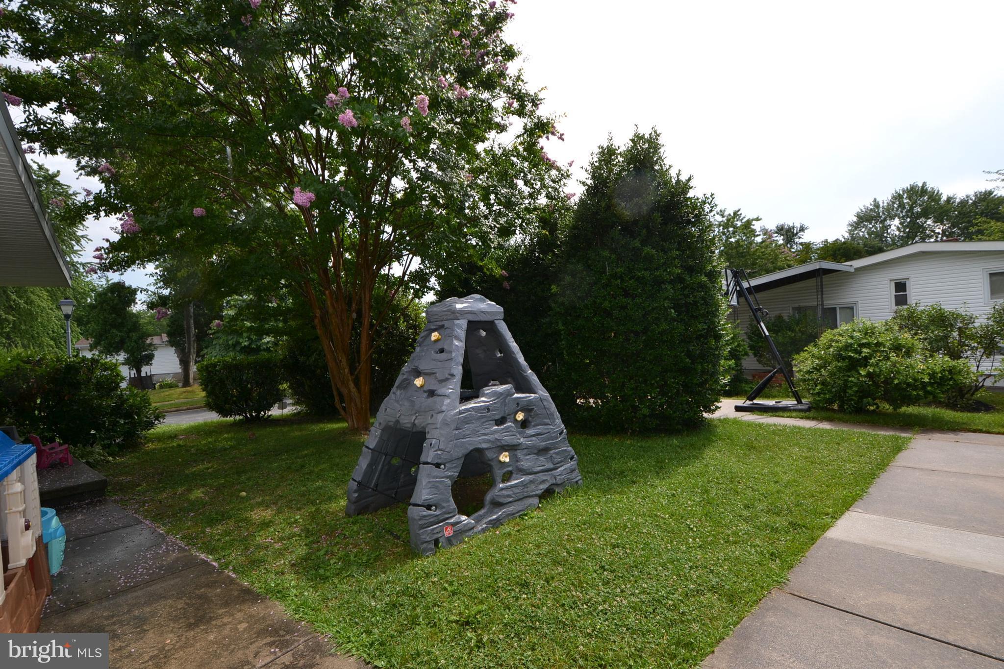 2704 Geartner Road Baltimore, MD 21209 - Photo 4 of 27 Exterior (Front)