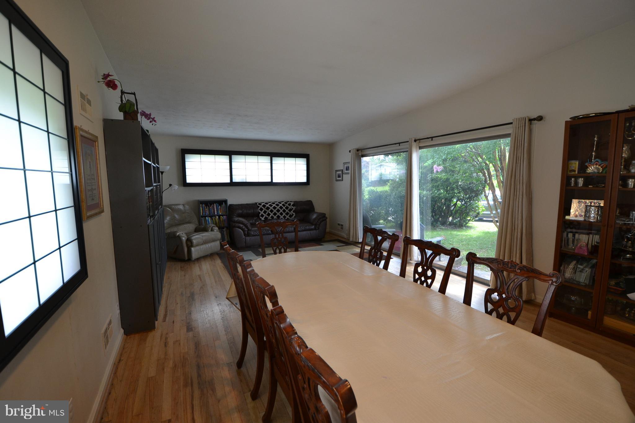2704 Geartner Road Baltimore, MD 21209 - Photo 6 of 27 Dining Room