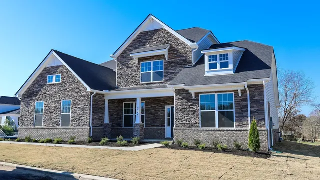 $839,990 | 323 Harvest Point Boulevard, Spring Hill, TN 37174