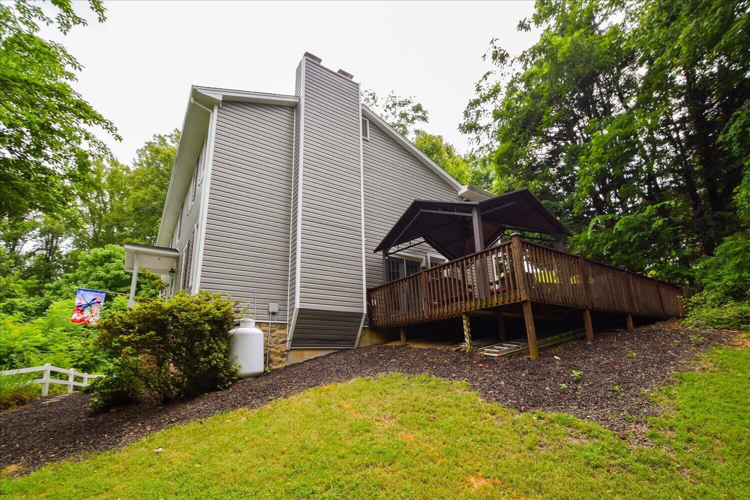 5448 Highfields Road Roanoke, VA 24018 - Photo 37 of 41 37-5448 Highfields-38