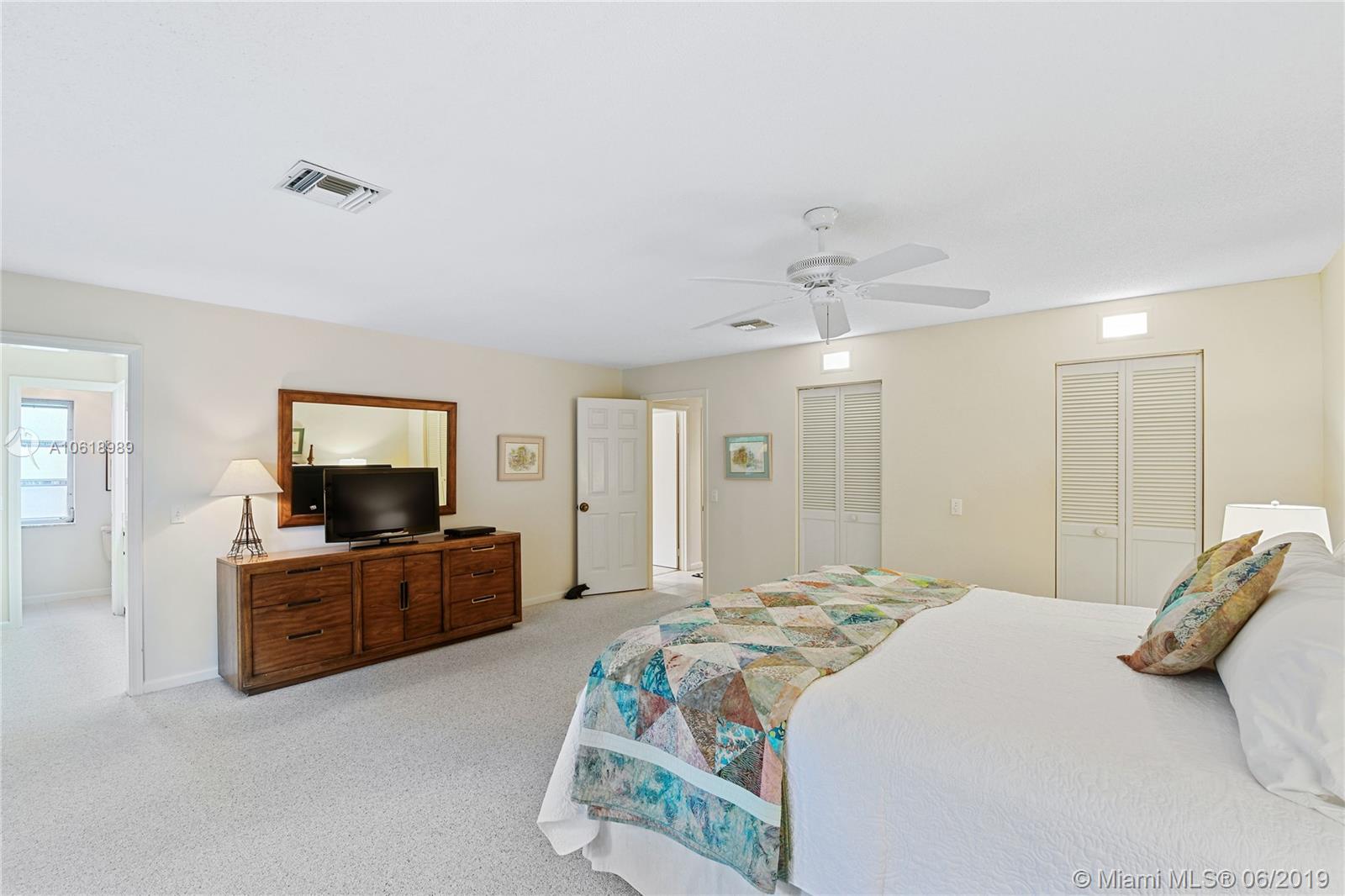 17088 Thunder Road Jupiter, FL 33478 - Photo 22 of 48 Gallery Image 22