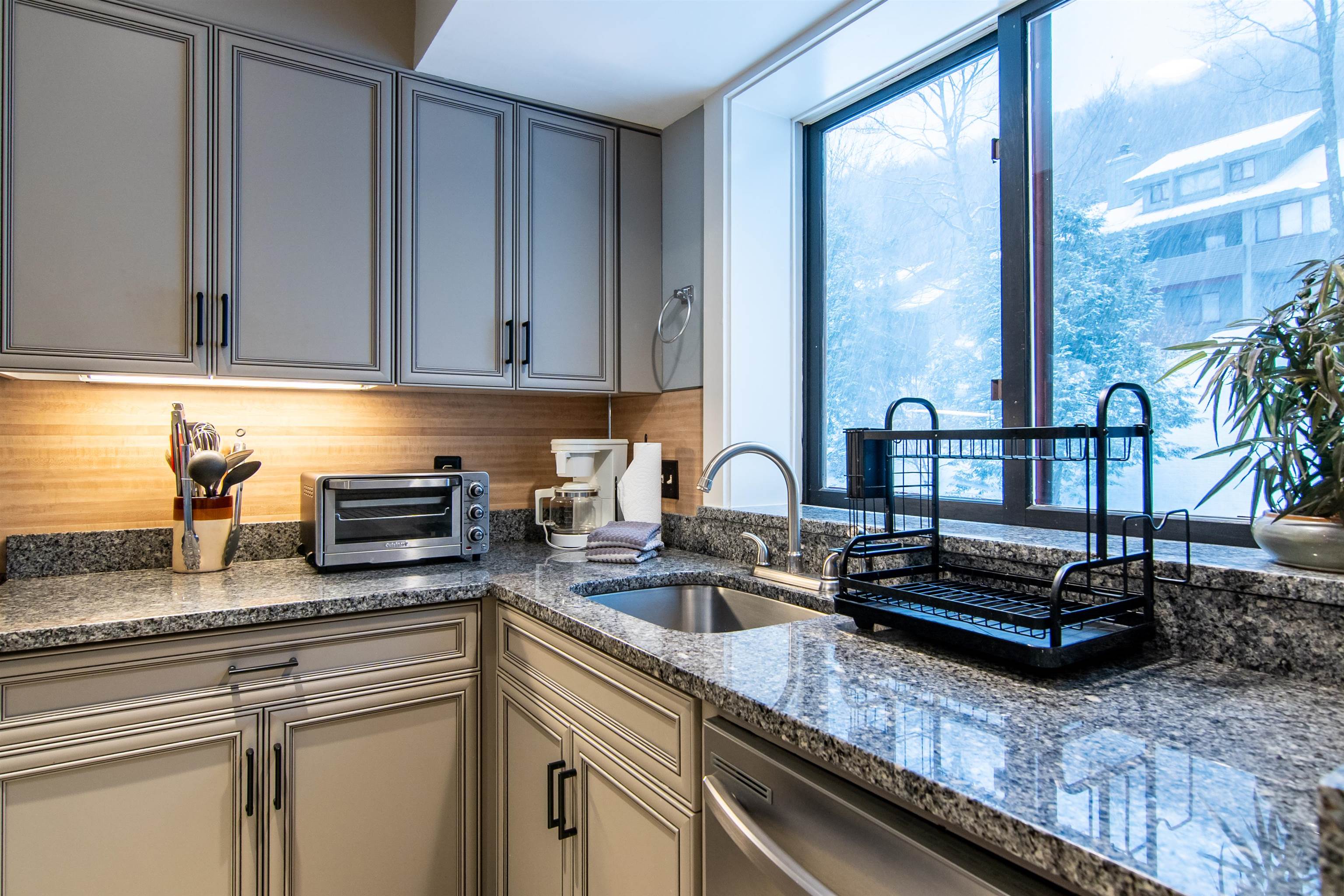 36 Easterly Road, Unit 1 Lincoln, NH 03251 - Photo 18 of 38