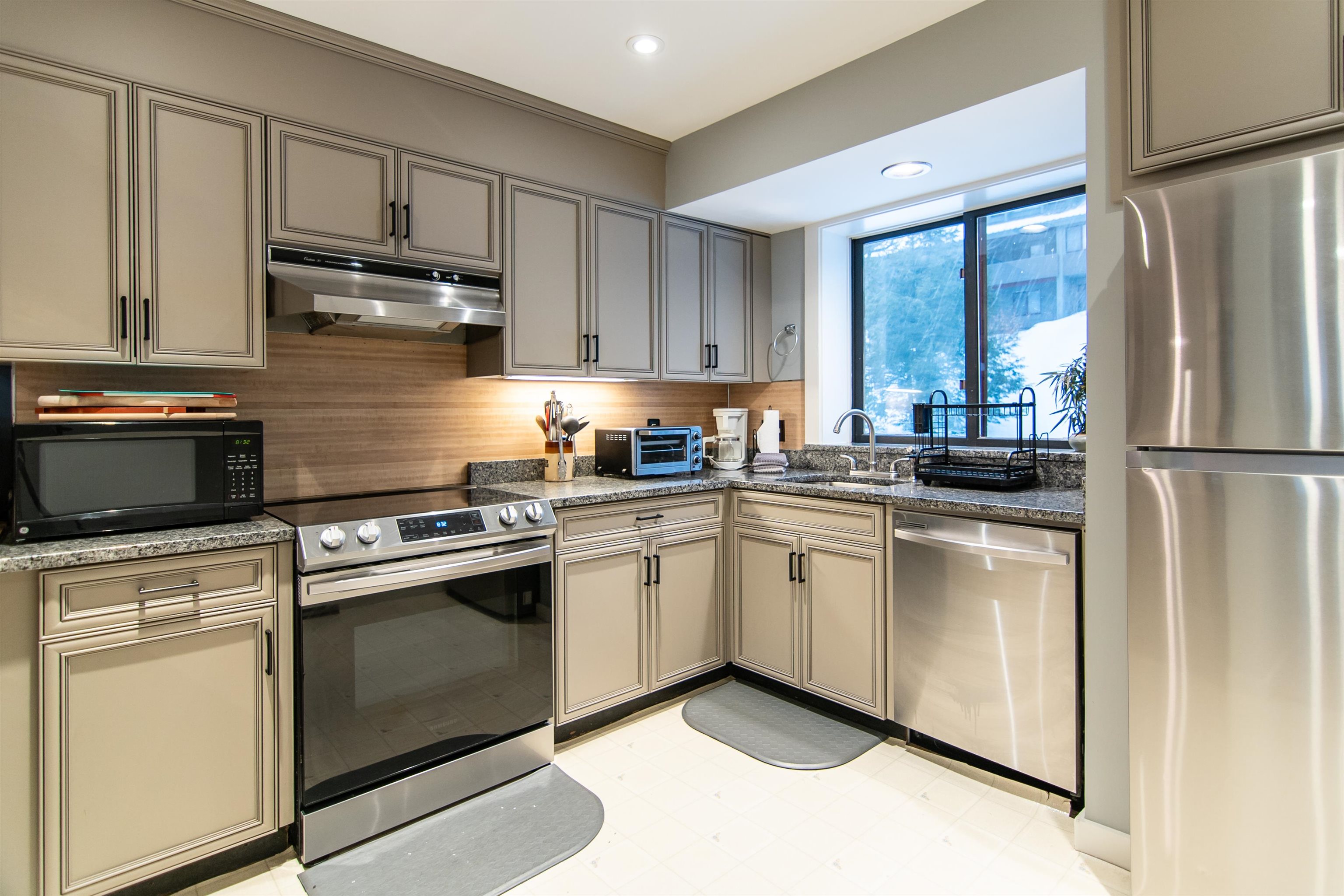 36 Easterly Road, Unit 1 Lincoln, NH 03251 - Photo 19 of 38