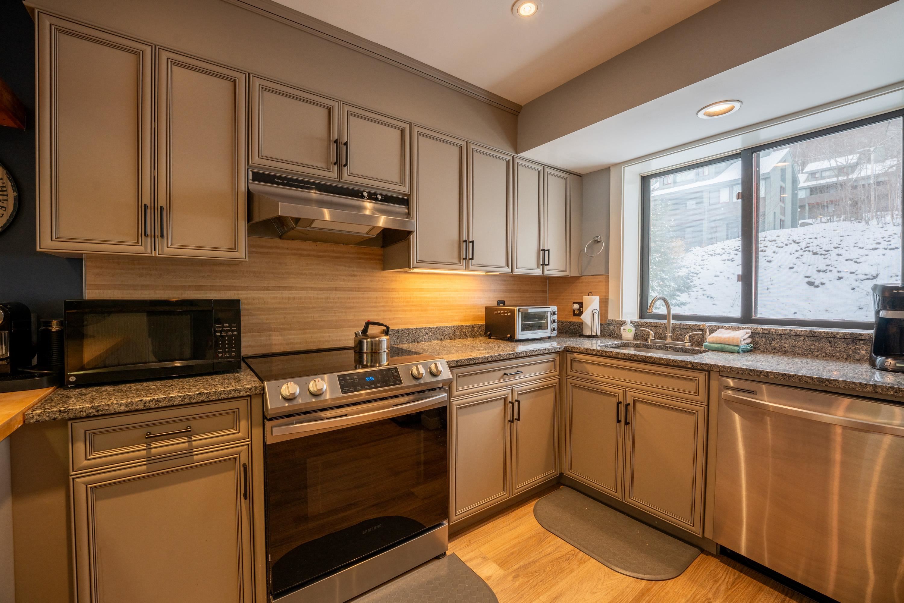 36 Easterly Road, Unit 1 Lincoln, NH 03251 - Photo 24 of 38