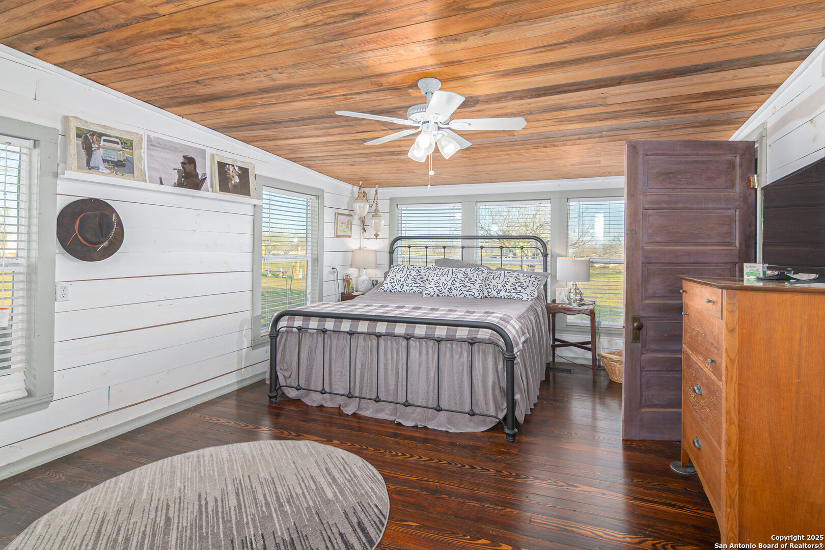 7150 Linne Road Seguin, TX 78155 - Photo 7 of 48