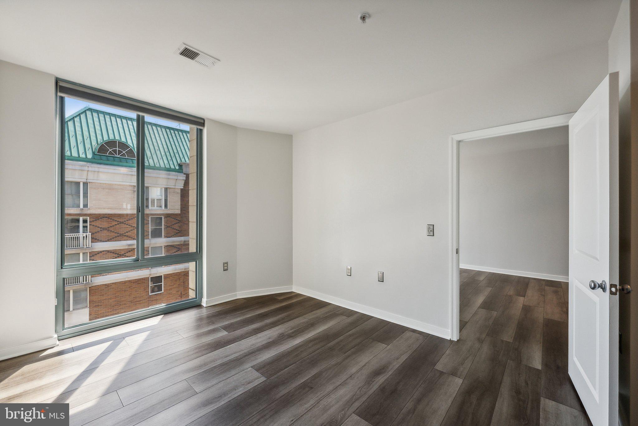 851 North Glebe Road, Unit 2008 Arlington, VA 22203 - Photo 14 of 37 Bright, airy space with modern design.