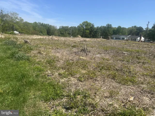a view of an outdoor space with a lake view