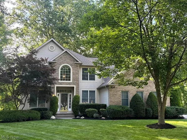 $649,900 | 2374 Glenwood Lane, Avon, OH 44011